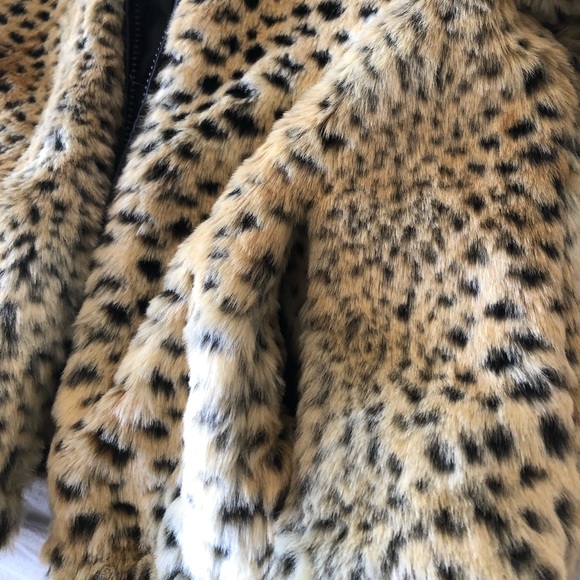 Faux fur vegan cheetah leopard print jacket coat - Picture 3 of 5